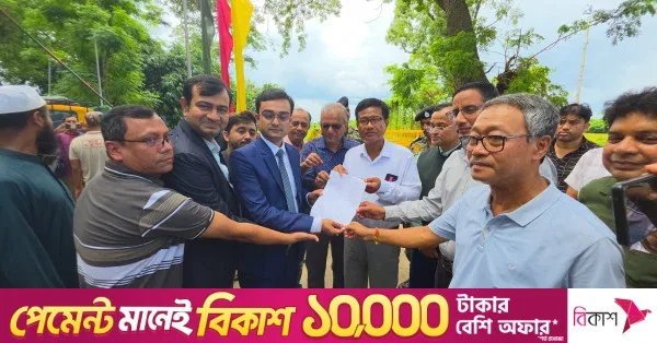 ত্রিপুরার মুখ্যমন্ত্রীর উপহার: প্রধানমন্ত্রী তারেক রহমানকে ৭৮০ কেজি আনারস