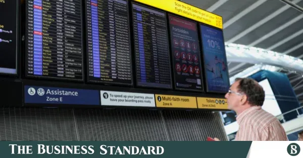 UK air traffic control glitch disrupts over 1,000 flights
